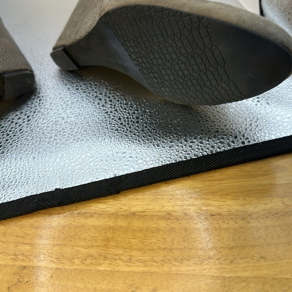 Audrey Brooke wedge heel shoes. Size 7, in very gently used condition.​​ - Picture 7 of 8